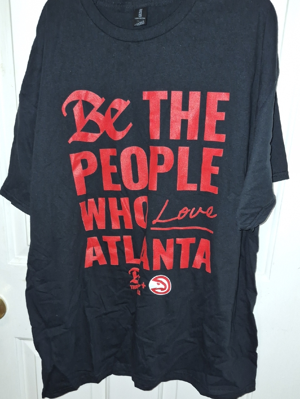 "Be The People Who Love Atlanta" Hawks Promo Tee XL